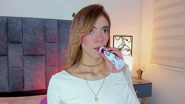 Violetta Ficher online show from June 3, 2:58 am