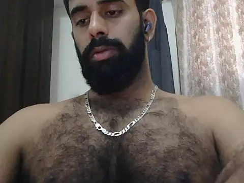 Snapshot of indianhairybull chatting on May 15, 4:52 am indianhairybull online show from May 15, 4:52 am