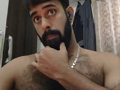 Snapshot of indianhairybull chatting on May 18, 5:35 am indianhairybull online show from May 18, 5:35 am