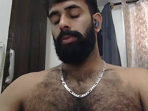 Snapshot of indianhairybull chatting on June 12, 4:00 am indianhairybull online show from June 12, 4:00 am
