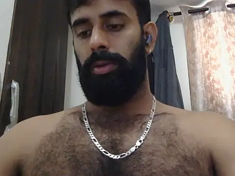Snapshot of indianhairybull chatting on June 14, 4:14 am indianhairybull online show from June 14, 4:14 am
