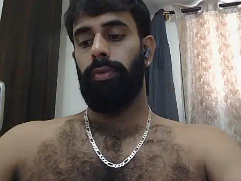 Snapshot of indianhairybull chatting on June 24, 4:22 am indianhairybull online show from June 24, 4:22 am