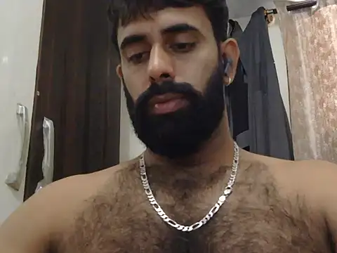 Snapshot of indianhairybull chatting on July 7, 4:37 am indianhairybull online show from July 7, 4:37 am