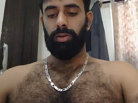 Snapshot of indianhairybull chatting on July 9, 4:27 am indianhairybull online show from July 9, 4:27 am