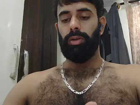 Snapshot of indianhairybull chatting on July 15, 4:29 am indianhairybull online show from July 15, 4:29 am