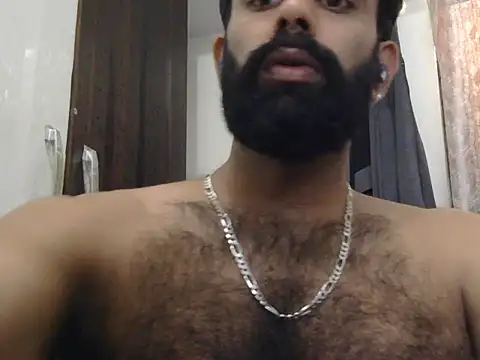 Snapshot of indianhairybull chatting on July 16, 4:07 am indianhairybull online show from July 16, 4:07 am