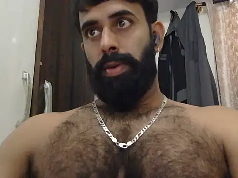 Snapshot of indianhairybull chatting on July 17, 5:03 am indianhairybull online show from July 17, 5:03 am
