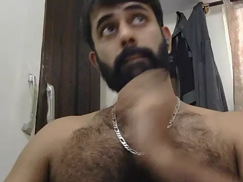 Snapshot of indianhairybull chatting on July 20, 4:49 am indianhairybull online show from July 20, 4:49 am