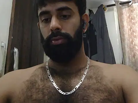 Snapshot of indianhairybull chatting on July 22, 4:37 am indianhairybull online show from July 22, 4:37 am