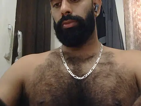 Snapshot of indianhairybull chatting on August 1, 4:56 am indianhairybull online show from August 1, 4:56 am