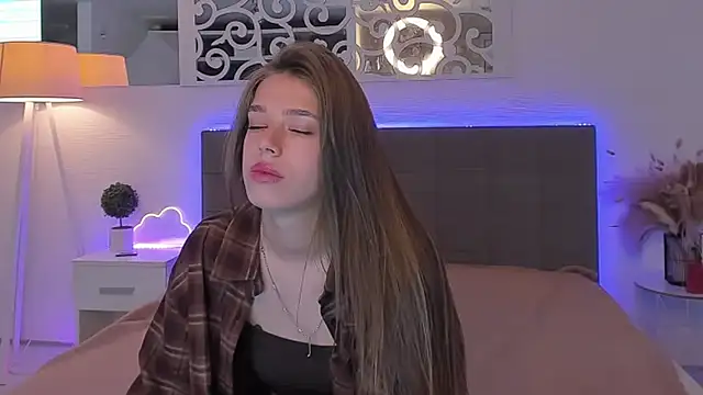 melissacrayzy online show from June 13, 6:33 am