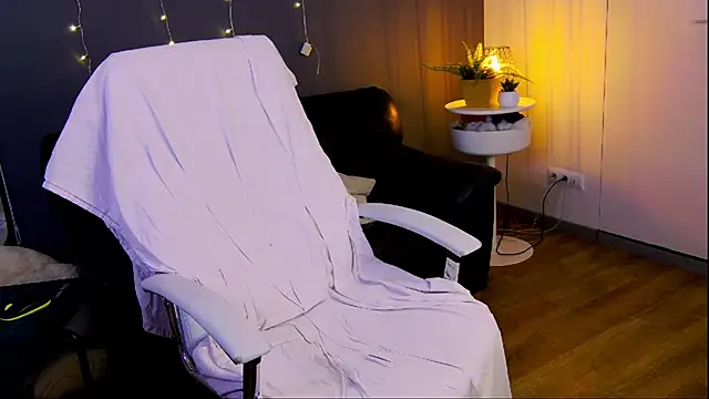 Snapshot of just_gay_ chatting on February 5, 7:20 pm just gay online show from February 5, 7:20 pm