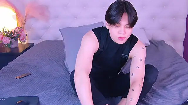 Snapshot of just_gay_ chatting on March 15, 1:18 pm just gay online show from March 15, 1:18 pm