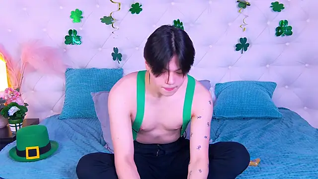 Snapshot of just_gay_ chatting on March 16, 2:00 pm just gay online show from March 16, 2:00 pm