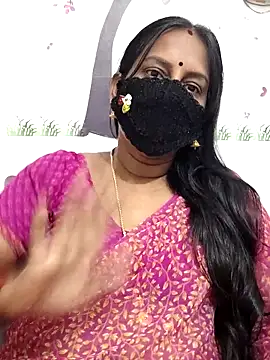 Snapshot of Tamil_Meera12 chatting on May 28, 4:10 am Tamil Meera12 online show from May 28, 4:10 am