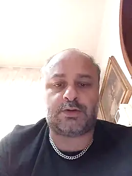 Snapshot of NAvoglia chatting on May 11, 3:18 pm NAvoglia online show from May 11, 3:18 pm