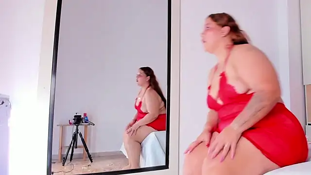 PauletteLannee online show from February 14, 9:32 pm