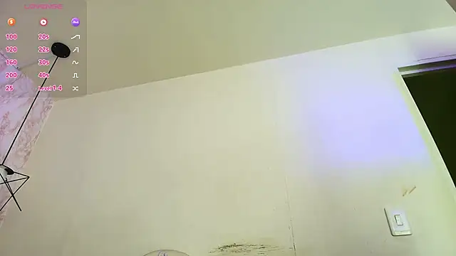 Snapshot of Raichell_ chatting on October 10, 3:49 am Raichell online show from October 10, 3:49 am