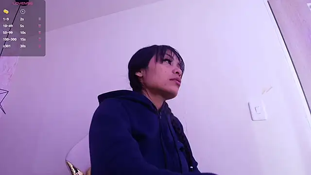 Snapshot of Raichell_ chatting on October 30, 3:30 am Raichell online show from October 30, 3:30 am