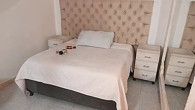 JhoanLeandro online show from March 5, 4:08 am