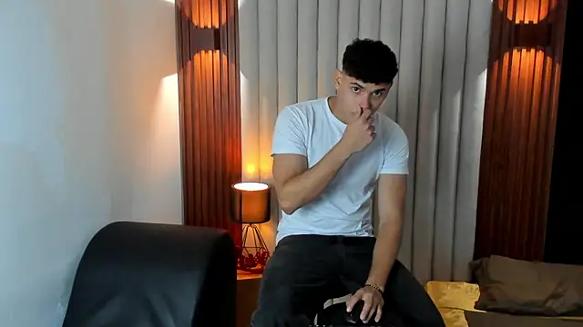 Justin mack online show from December 20, 7:54 pm