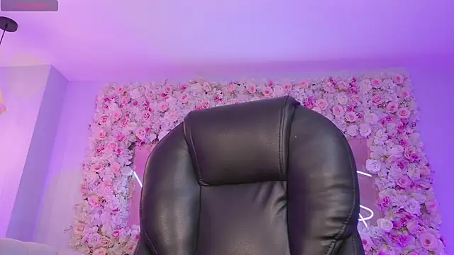 AmaiaHaywood online show from December 4, 5:39 am