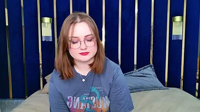 Kendra Parlow online show from February 9, 1:33 am