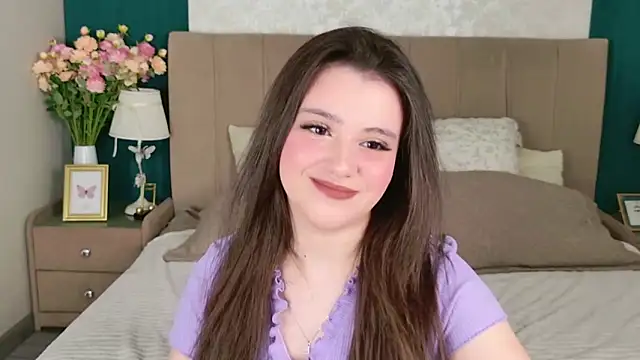 Snapshot of Pauline_Heaven chatting on September 13, 6:13 am Pauline Heaven online show from September 13, 6:13 am