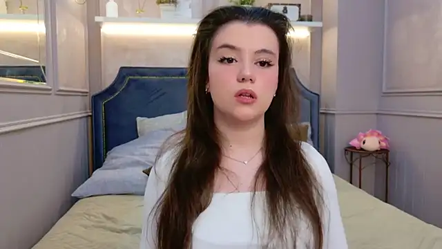 Snapshot of Pauline_Heaven chatting on November 24, 5:29 am Pauline Heaven online show from November 24, 5:29 am