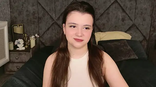 Snapshot of Pauline_Heaven chatting on November 26, 5:41 am Pauline Heaven online show from November 26, 5:41 am