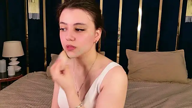 Pauline Heaven online show from May 9, 5:45 am