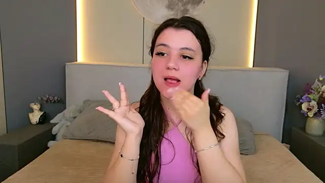 Pauline Heaven online show from June 27, 5:34 am