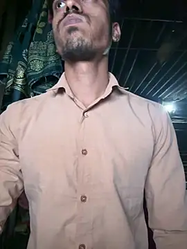 Snapshot of Loveinsync chatting on December 16, 8:08 am Loveinsync online show from December 16, 8:08 am