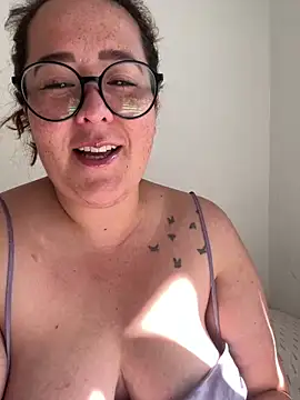 SweetRomina online show from March 25, 3:51 pm