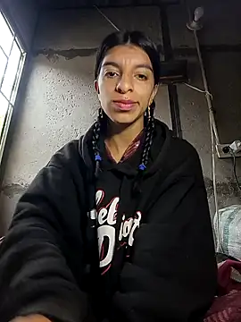 Ariell Kieran online show from February 9, 1:14 pm