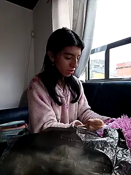 Ariell Kieran online show from March 21, 7:46 pm