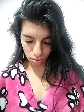 Ariell Kieran online show from February 2, 8:57 am