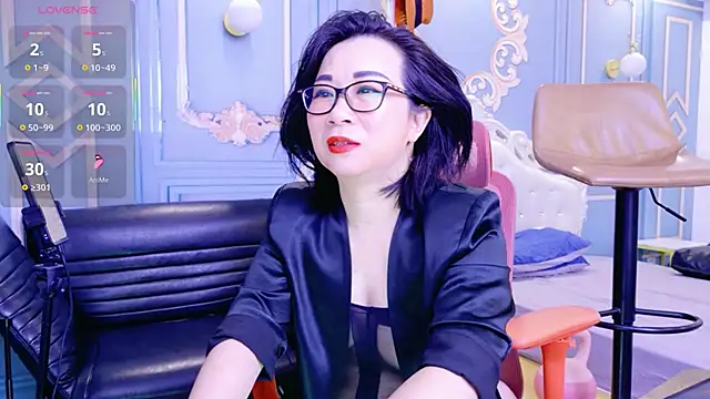 Snapshot of LucianaMe chatting on June 11, 3:15 am LucianaMe online show from June 11, 3:15 am