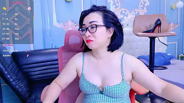 Snapshot of LucianaMe chatting on July 31, 2:38 pm LucianaMe online show from July 31, 2:38 pm
