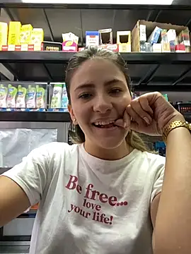 Andrea18 blonde online show from April 30, 2:56 pm