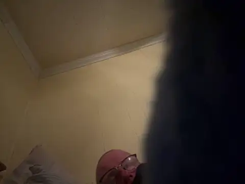 Snapshot of ClimbedCaelum chatting on December 14, 3:56 am ClimbedCaelum online show from December 14, 3:56 am