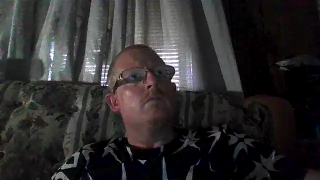 Snapshot of ClimbedCaelum chatting on April 4, 5:21 pm ClimbedCaelum online show from April 4, 5:21 pm