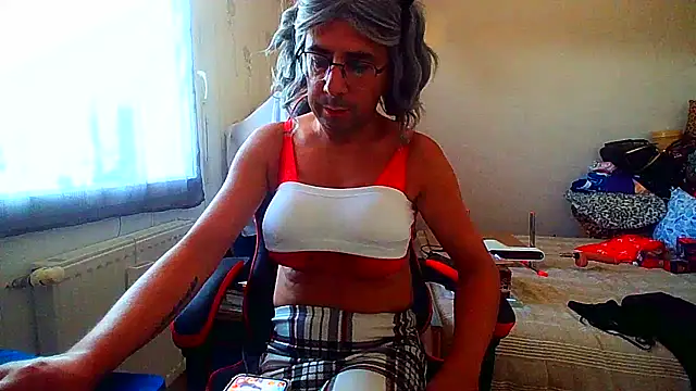 Snapshot of balkis30 chatting on June 24, 7:18 am balkis30 online show from June 24, 7:18 am