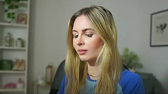 Snapshot of catecrago_ chatting on March 6, 1:57 pm catecrago online show from March 6, 1:57 pm