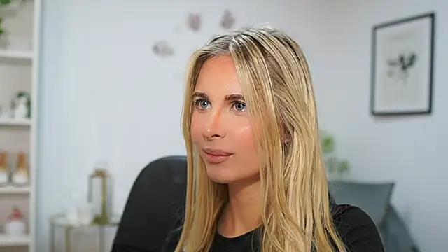Snapshot of catecrago_ chatting on March 19, 12:01 pm catecrago online show from March 19, 12:01 pm