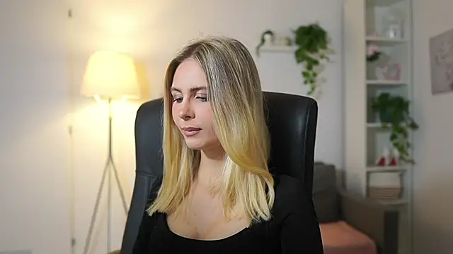 catecrago  online show from November 5, 9:09 am