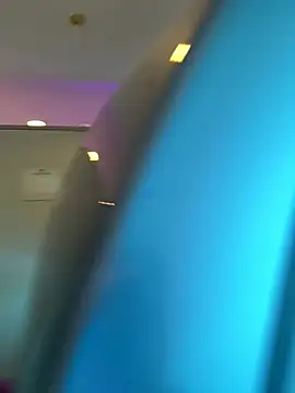 Snapshot of Lars-Lola chatting on March 9, 10:30 am Lars-Lola online show from March 9, 10:30 am