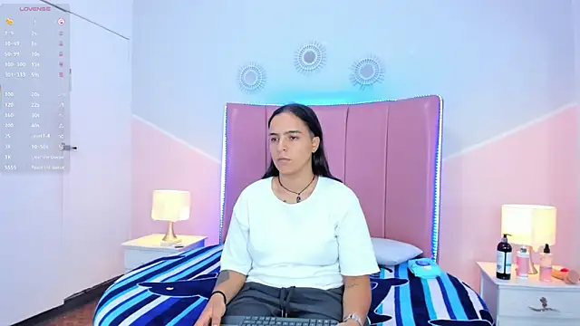 Liiam smith  online show from December 17, 12:44 pm