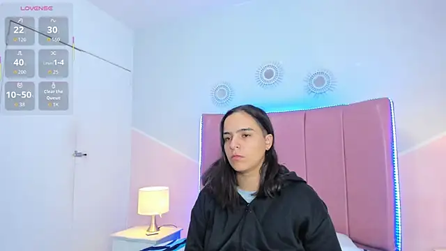 Liiam smith  online show from December 21, 1:29 pm