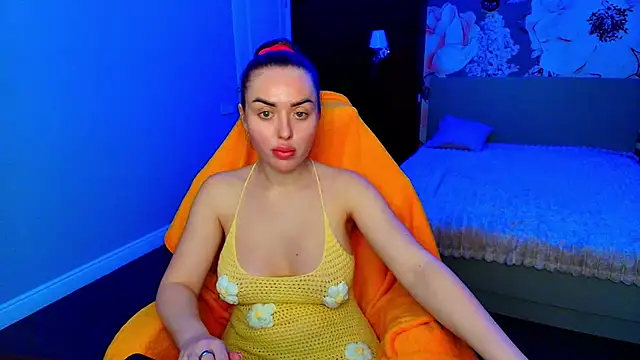 Snapshot of MissisCaty chatting on July 31, 6:51 pm MissisCaty online show from July 31, 6:51 pm